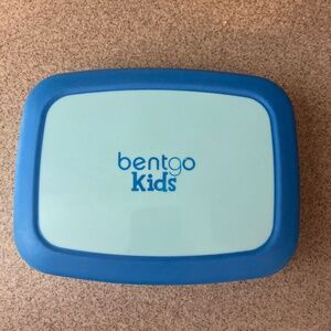 Bentgo Kids  Durable & Leakproof Children's CLEAN!  Lunch Box NO SMELLS!